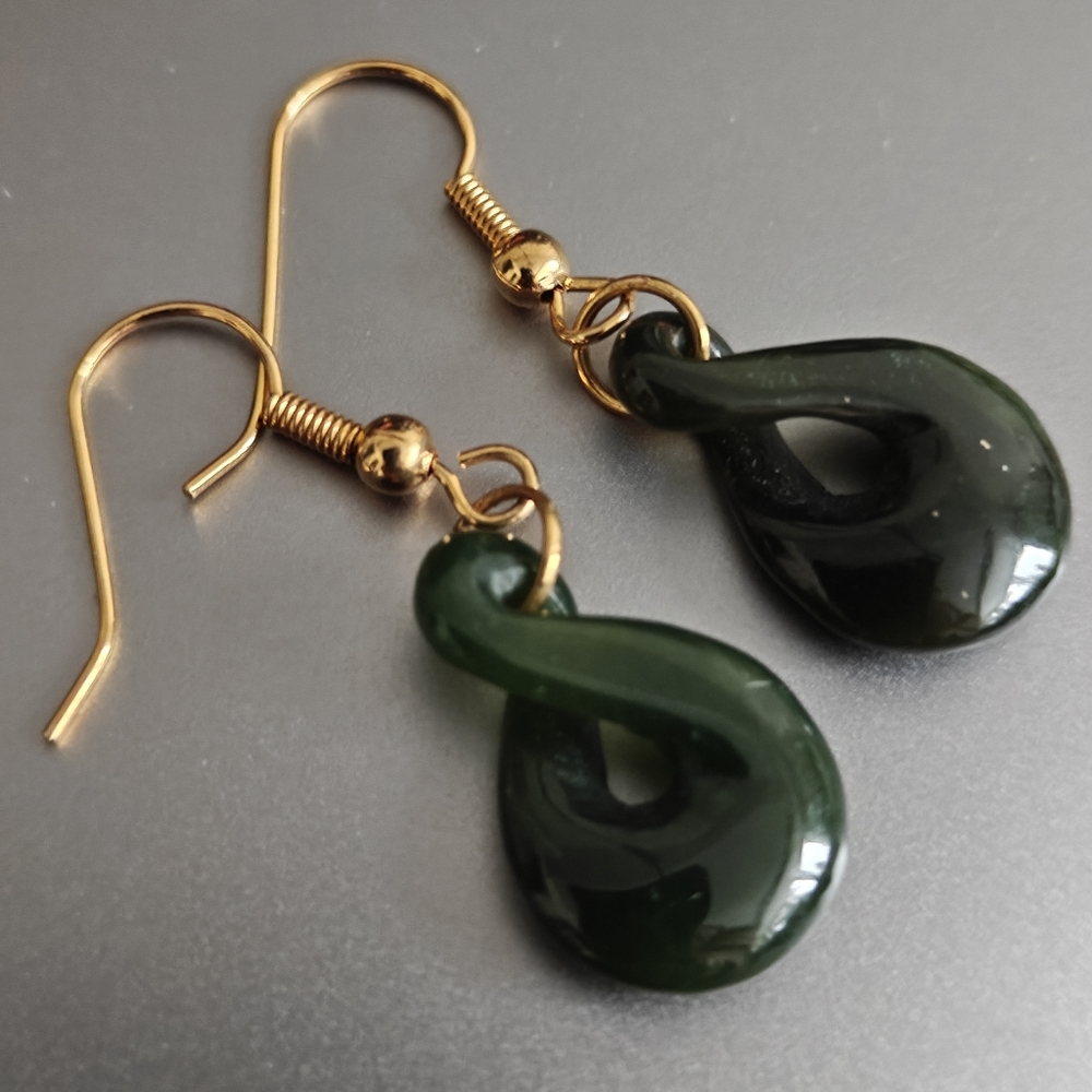 Elegant Genuine Canadian Jade Nephrite Single Twist Drop Earrings